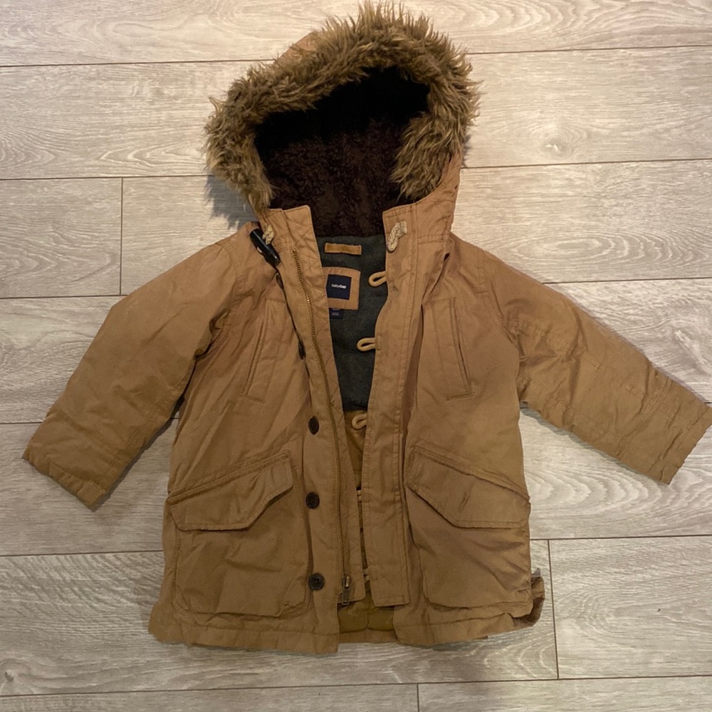Baby gap winter coat-size 4 yr. Zips/buttons all the way up w removable hood.